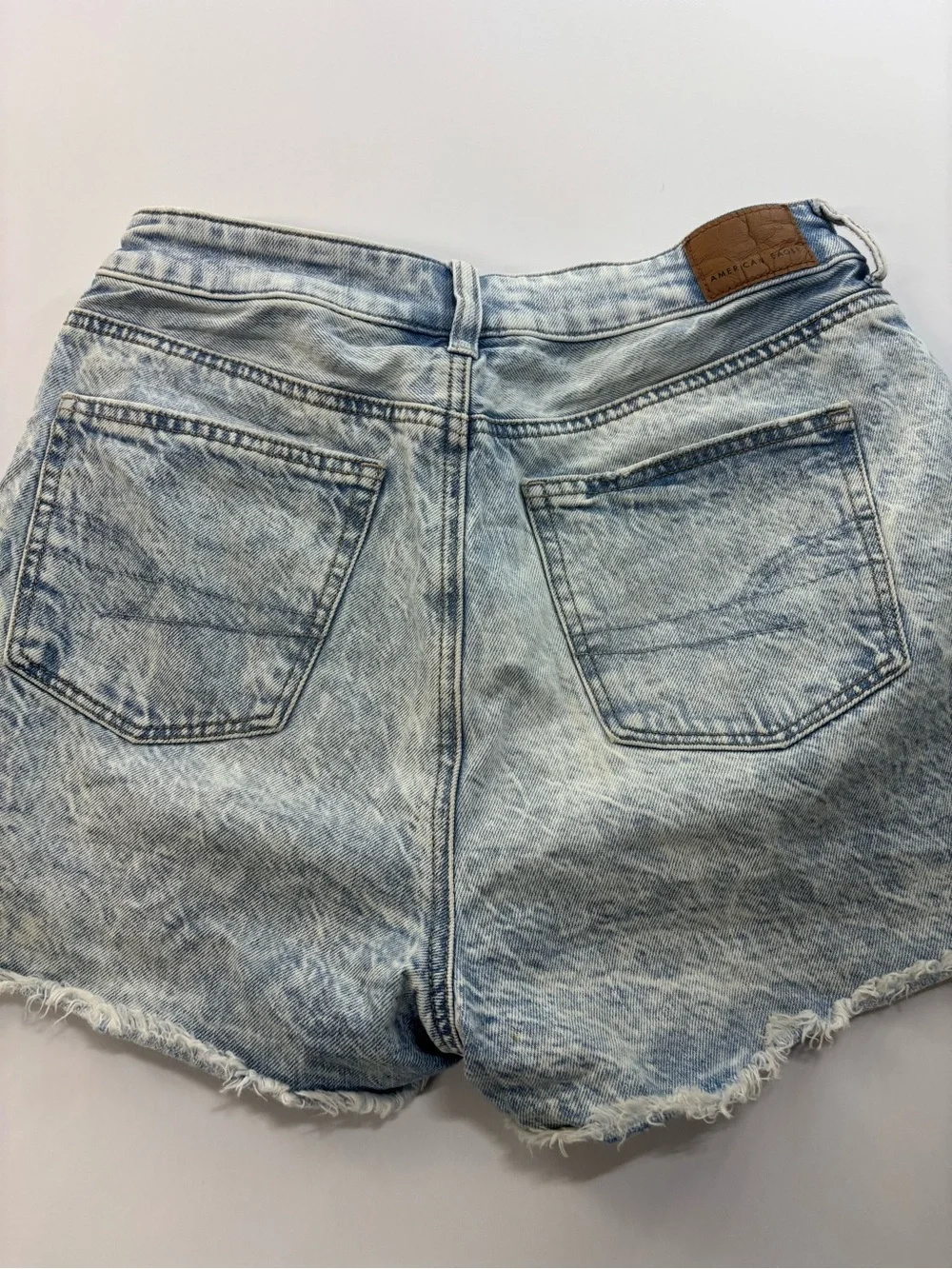 American Eagle Distressed Denim Shorts Women's Size 4 High-waisted Acid Washed